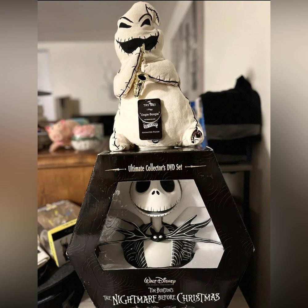Tim Burton's The Nightmare Before Christmas Ultimate Collector's Plus Oogie